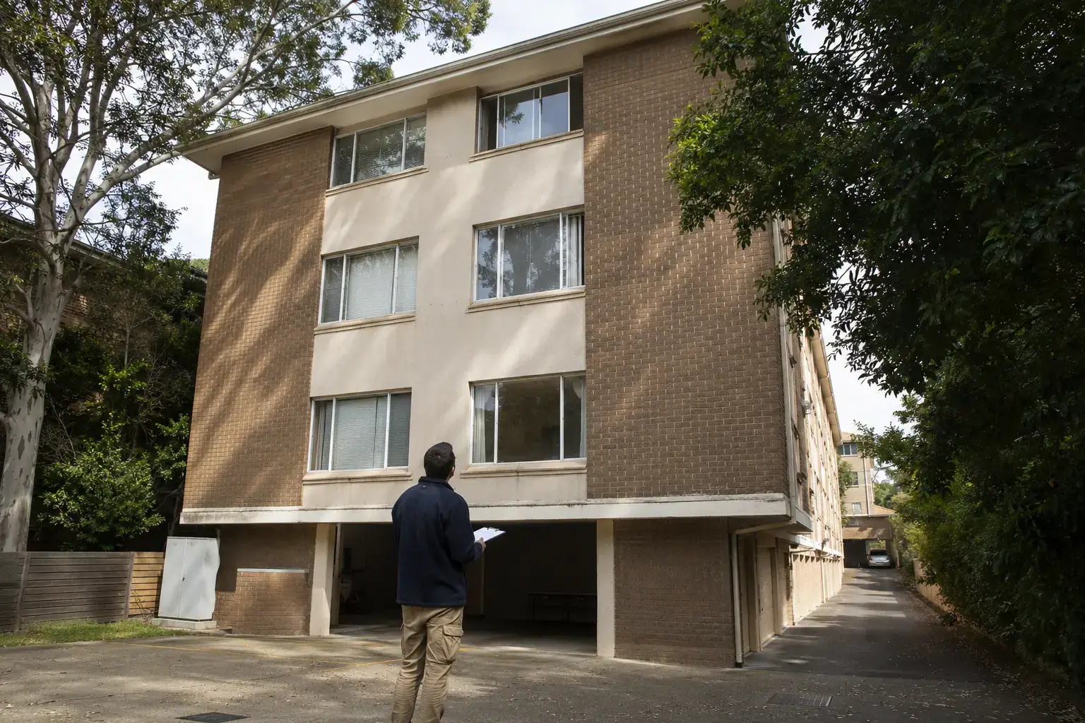 Ground-level access assessment for windows in a Sydney apartment building